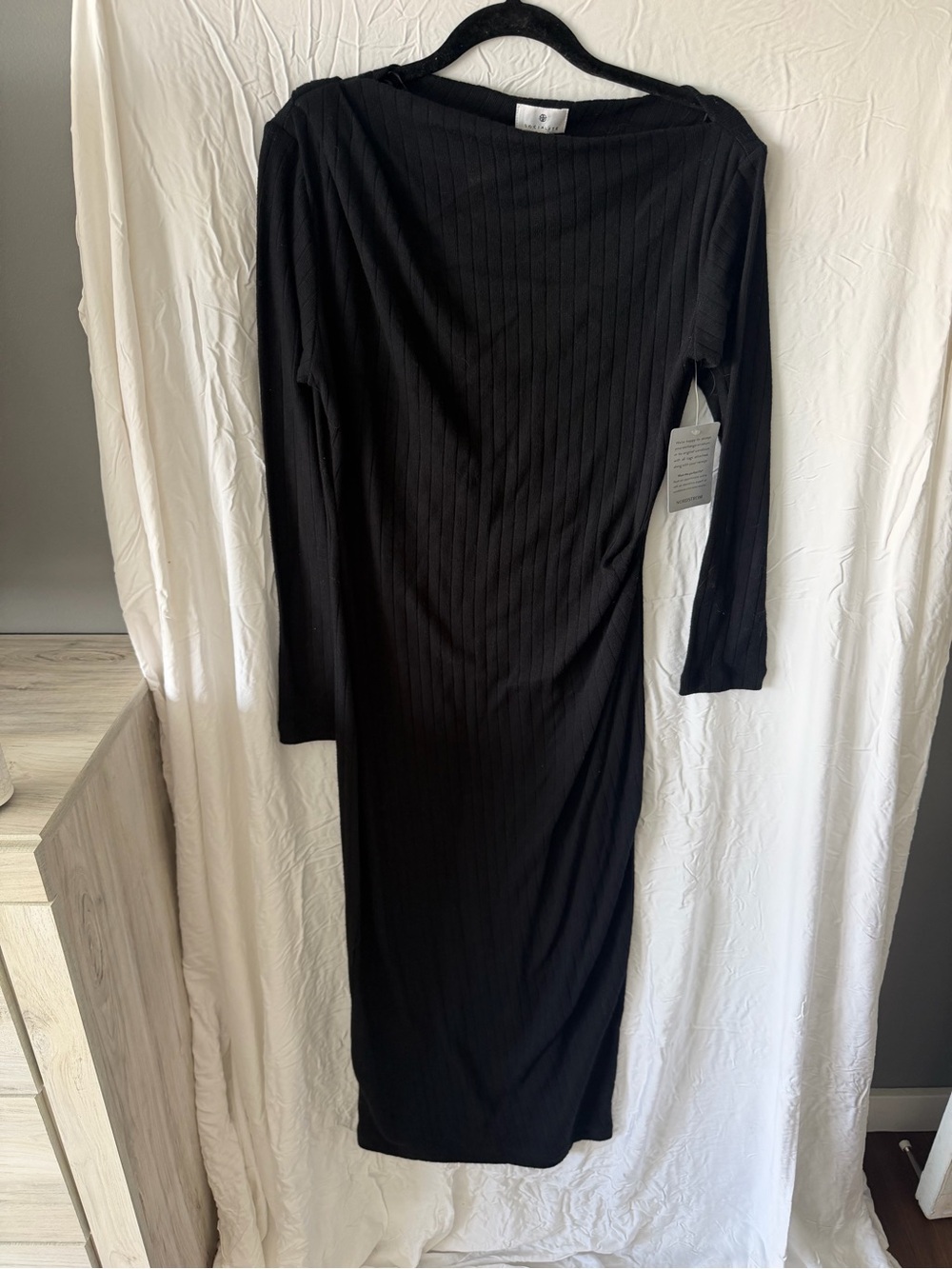 Socialite Black Long-Sleeve Ribbed Midi Dress